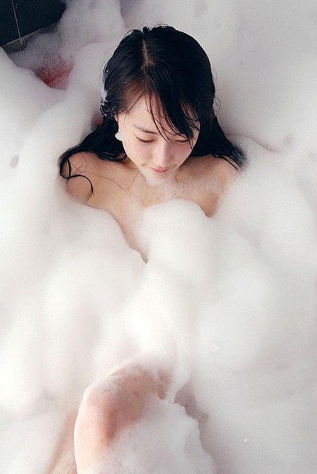 泡風呂の中エロ画像35